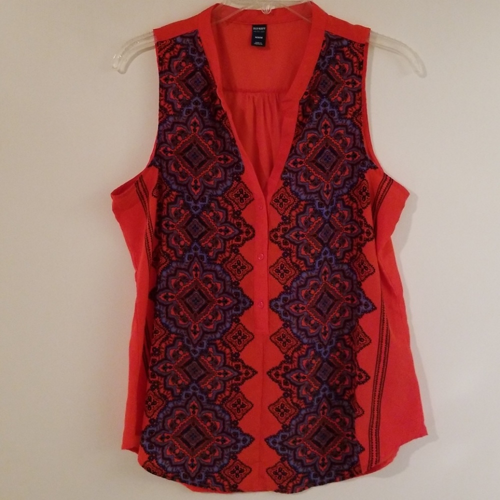 Old Navy sleeveless patterned button down blouse